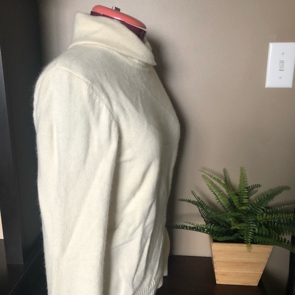 Soft cream sweater. Great for fall. Great price. - Picture 3 of 6